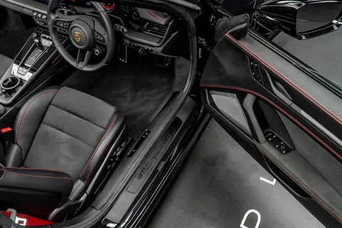 Porsche 911 Targa 4 GTS 2