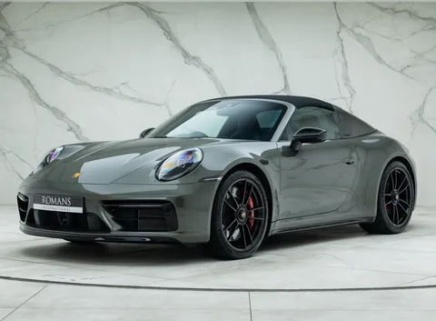 Porsche 911 Targa 4 GTS — photo 3 of 36