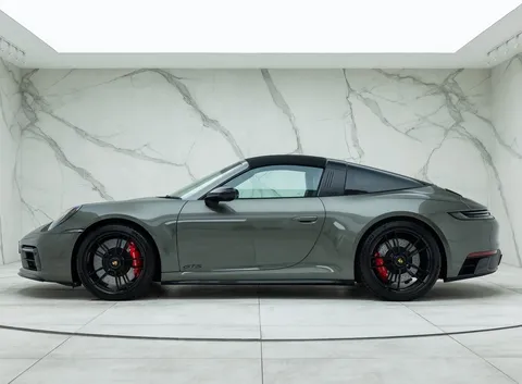 Porsche 911 Targa 4 GTS — photo 5 of 36