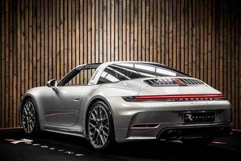 Porsche 911 Targa 4S — photo 3 of 48