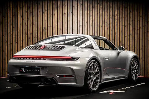 Porsche 911 Targa 4S — photo 4 of 48
