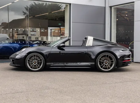 Porsche 911 Targa 4 GTS 50 Years Porsche Design Edition — photo 4 of 43