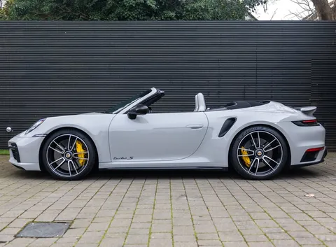 Porsche 911 Turbo S Cabriolet — photo 4 of 42