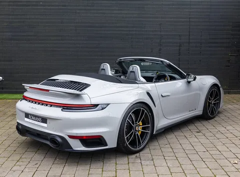 Porsche 911 Turbo S Cabriolet — photo 5 of 42