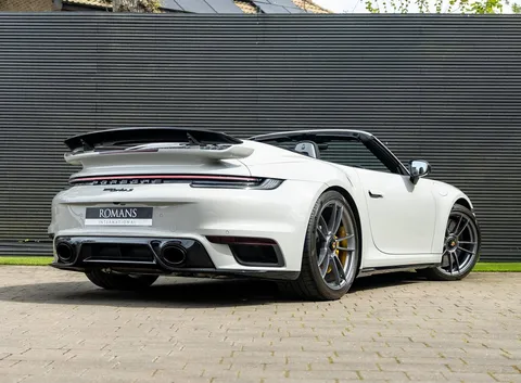 Porsche 911 Turbo S Cabriolet — photo 5 of 53