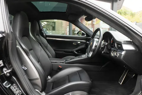 Porsche 911 Turbo — photo 2 of 39