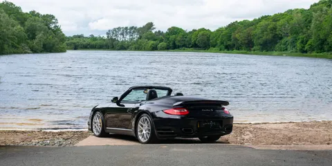 PORSCHE 911 4