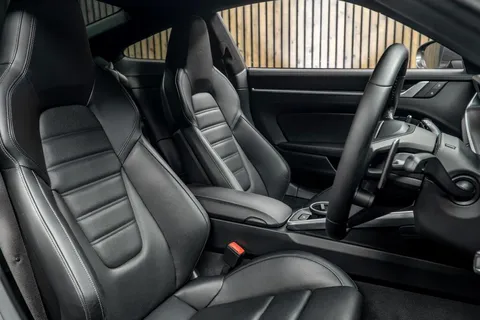 Porsche 911 Turbo S — photo 2 of 45