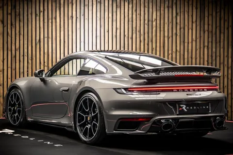 Porsche 911 Turbo S — photo 3 of 45