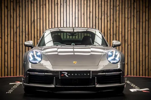 Porsche 911 Turbo S — photo 5 of 45