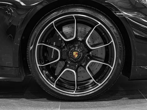 Porsche 911 Turbo S — photo 4 of 11