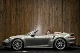 Porsche 911 thumbnail