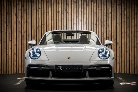 Porsche 911 Turbo S — photo 5 of 48
