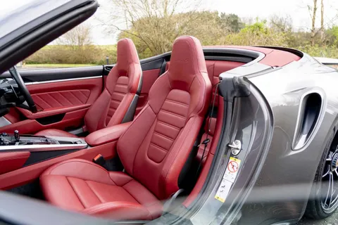 Porsche 911 Turbo S Cabriolet 5