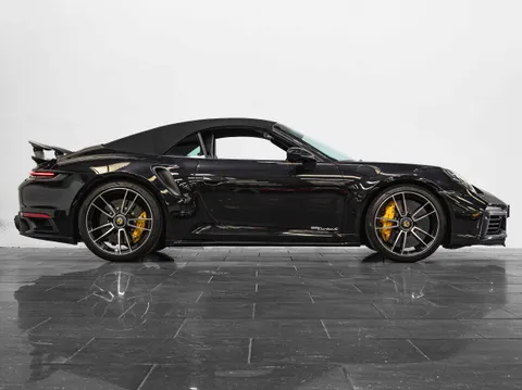 Porsche 911 Turbo S Cabriolet — photo 3 of 13