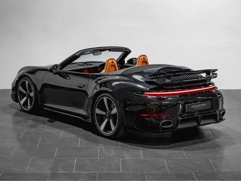 Porsche 911 Turbo S Cabriolet — photo 2 of 9