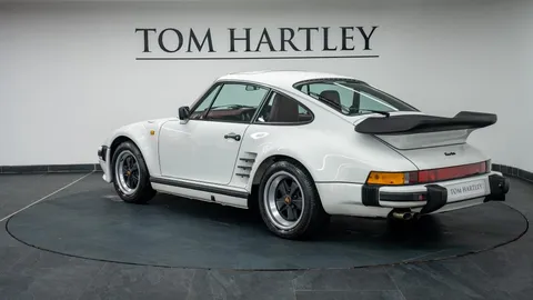 Porsche 911 Turbo SE Flachbau 5