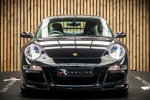 Porsche 911 Carrera 4S — photo 5 of 43