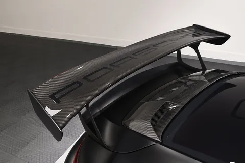 Porsche 911 GT2 RS — photo 2 of 57
