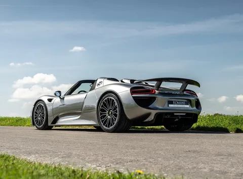 Porsche 918 Spyder — photo 4 of 66
