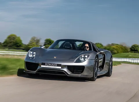 Porsche 918 Spyder — photo 5 of 66