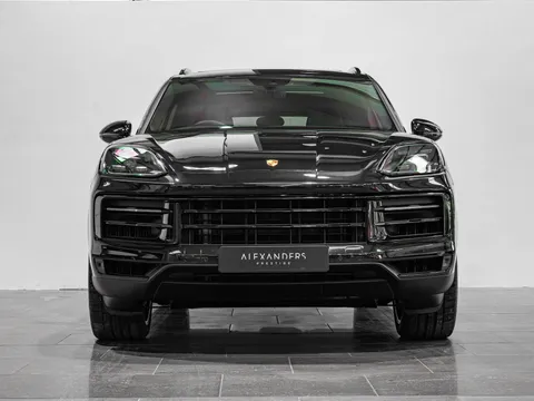 Porsche Cayenne — photo 5 of 8