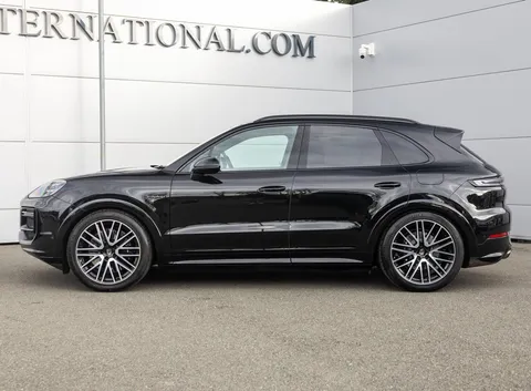 Porsche Cayenne Turbo E-Hybrid — photo 4 of 48