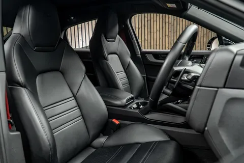 Porsche Cayenne S — photo 2 of 46