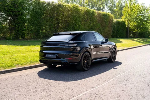 Porsche Cayenne Coupe GTS — photo 3 of 13