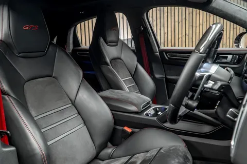Porsche Cayenne 2