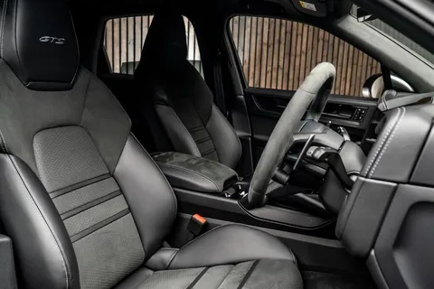 Porsche Cayenne GTS — photo 2 of 47