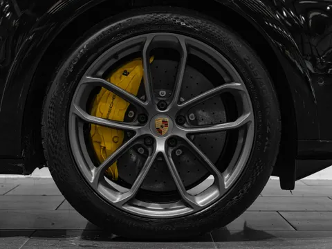 Porsche Cayenne GTS Coupe — photo 4 of 13