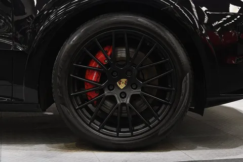 Porsche Cayenne GTS — photo 3 of 47