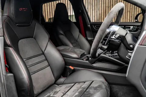 Porsche Cayenne GTS — photo 2 of 47