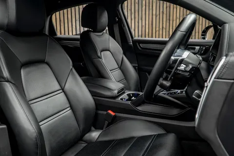 Porsche Cayenne Platinum Edition 2