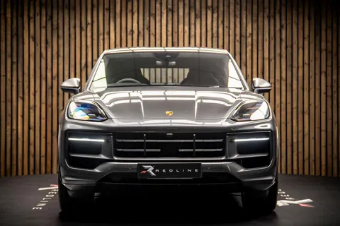 Porsche Cayenne — photo 5 of 47