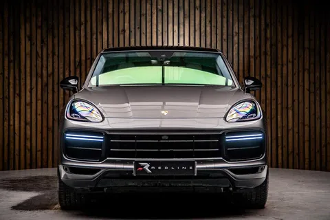 Porsche Cayenne Turbo S E-Hybrid — photo 5 of 46