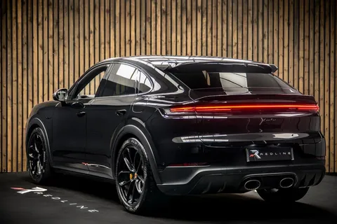 Porsche Cayenne Turbo E-Hybrid — photo 3 of 45