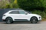 Porsche Macan thumbnail