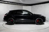 Porsche Macan GTS thumbnail