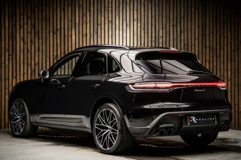 Porsche Macan T — photo 3 of 46