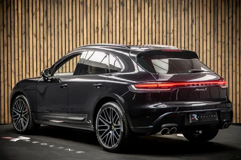 Porsche Macan T 3