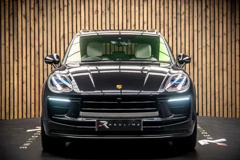 Porsche Macan T 5