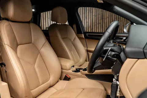 Porsche Macan S — photo 2 of 46