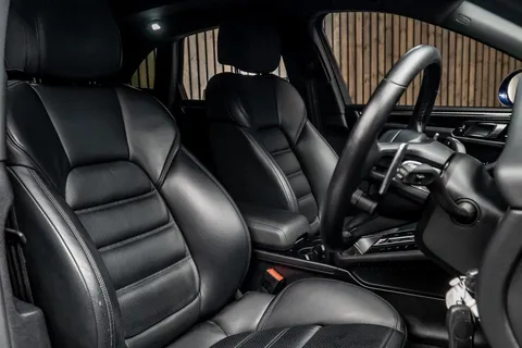 Porsche Macan S — photo 2 of 45