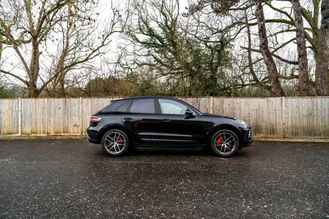 Porsche Macan S — photo 2 of 33