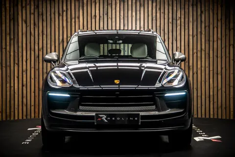 Porsche Macan T 5