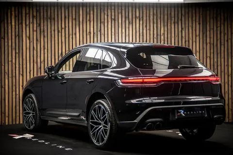 Porsche Macan T 3