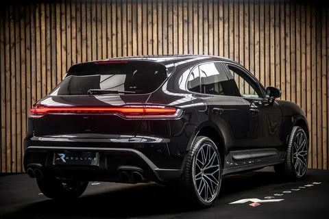 Porsche Macan T 4