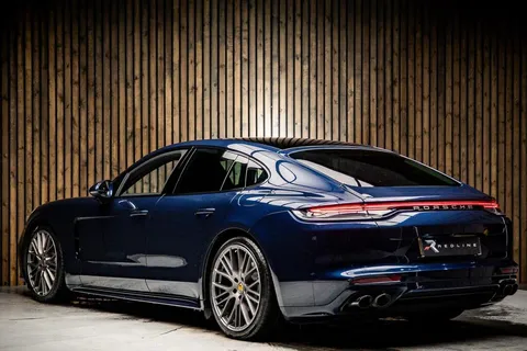 Porsche Panamera 4 E-Hybrid Platinum Edition — photo 3 of 47